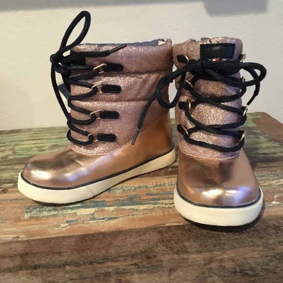 Tommy Hilfiger Other - TOMMY HILFIGER Shimmer & Sparkle Snow Boots